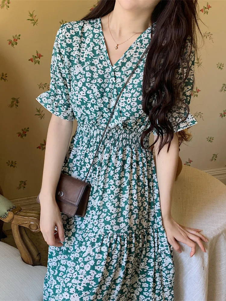 

Summer 2023 French Style Empire Elastic Waist Mid-length Dress For Women Loose Flowers Short Sleeve Vintage V-Neck Cake Dresses