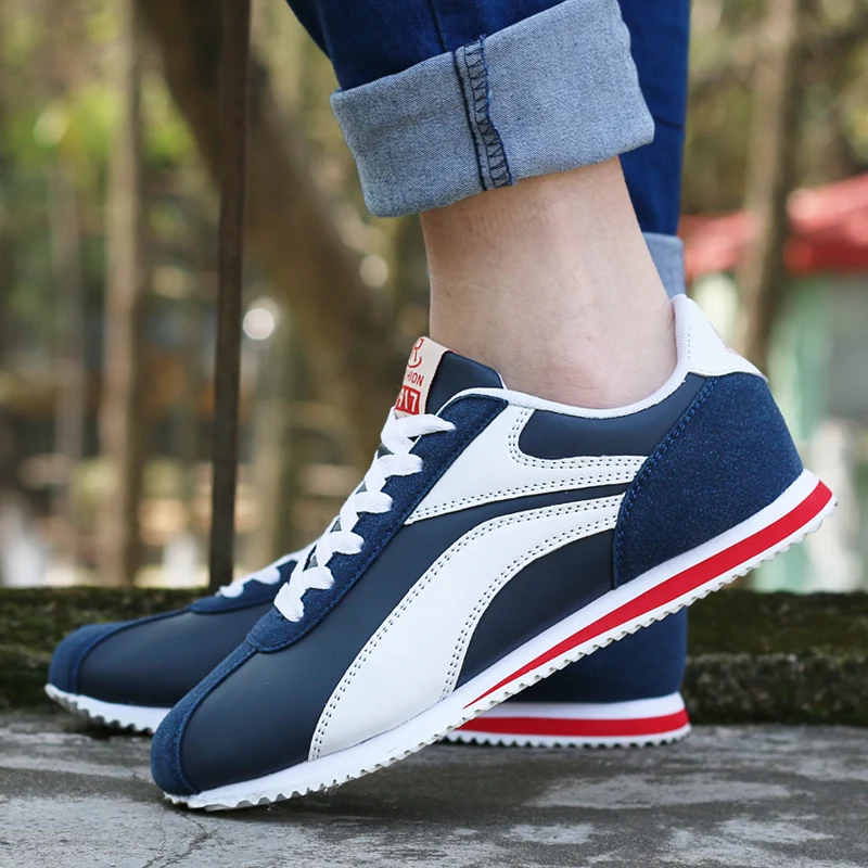 

2022 Running Shoes for Men Super Lightweight Walking Jogging Sport Men's Casual Shoes Sneakers Breathable Athletic Trainers