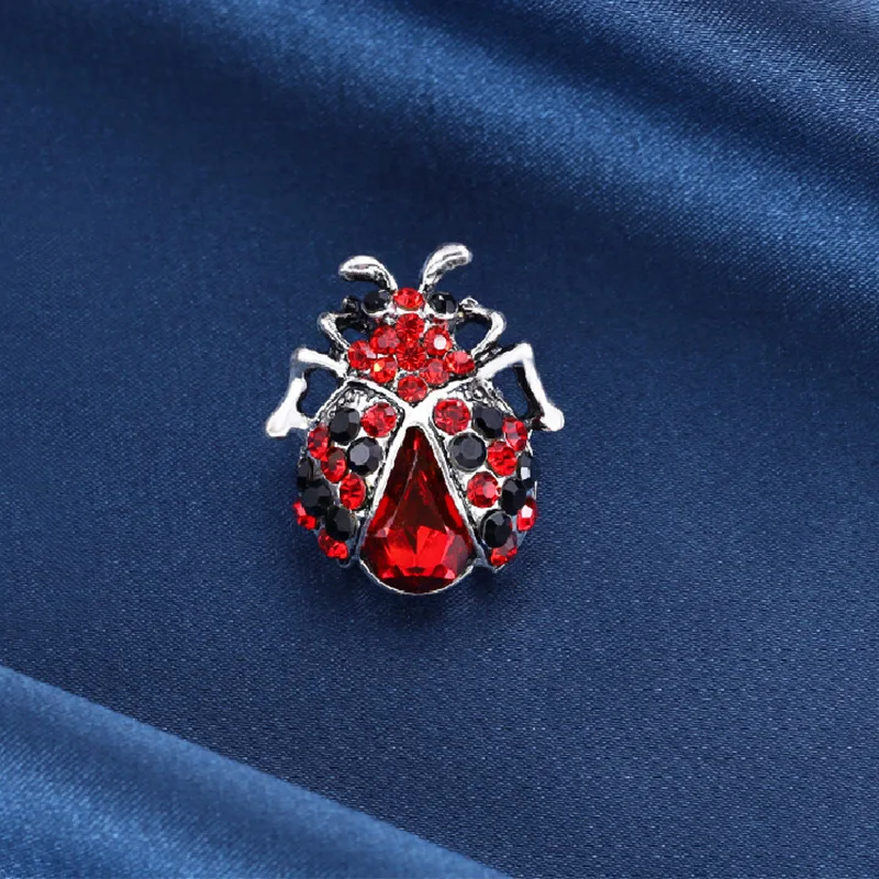 

Red Rhinestone Brooches Ladybug Badges On Backpack Lapel Insect Beetle Women Men Tie Collar Shirt Suit Pin Lady Party Jewelry