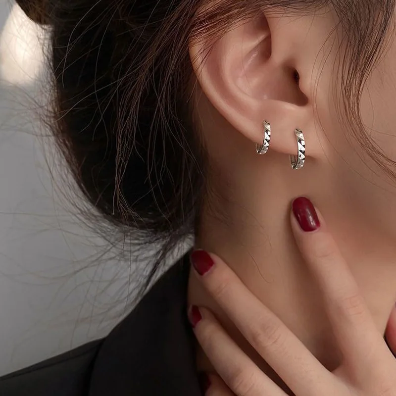 

Bafu S925 Silver Sparkling Earrings Buckle Female Simple Niche Design Circle Trendy Jewelry for Women