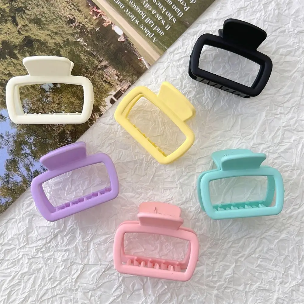 

Large Hairgrips Fashion Headdress Candy Color Girls Hairpins Hollow Korean Hair Clips Ins Shark Clip Women Hair Claw