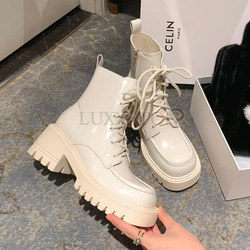 

Женские черные ботильоны на толстой подошве, на платформе, на высоком устойчивом каблуке, женские короткие лакированные полусапожки из иск...