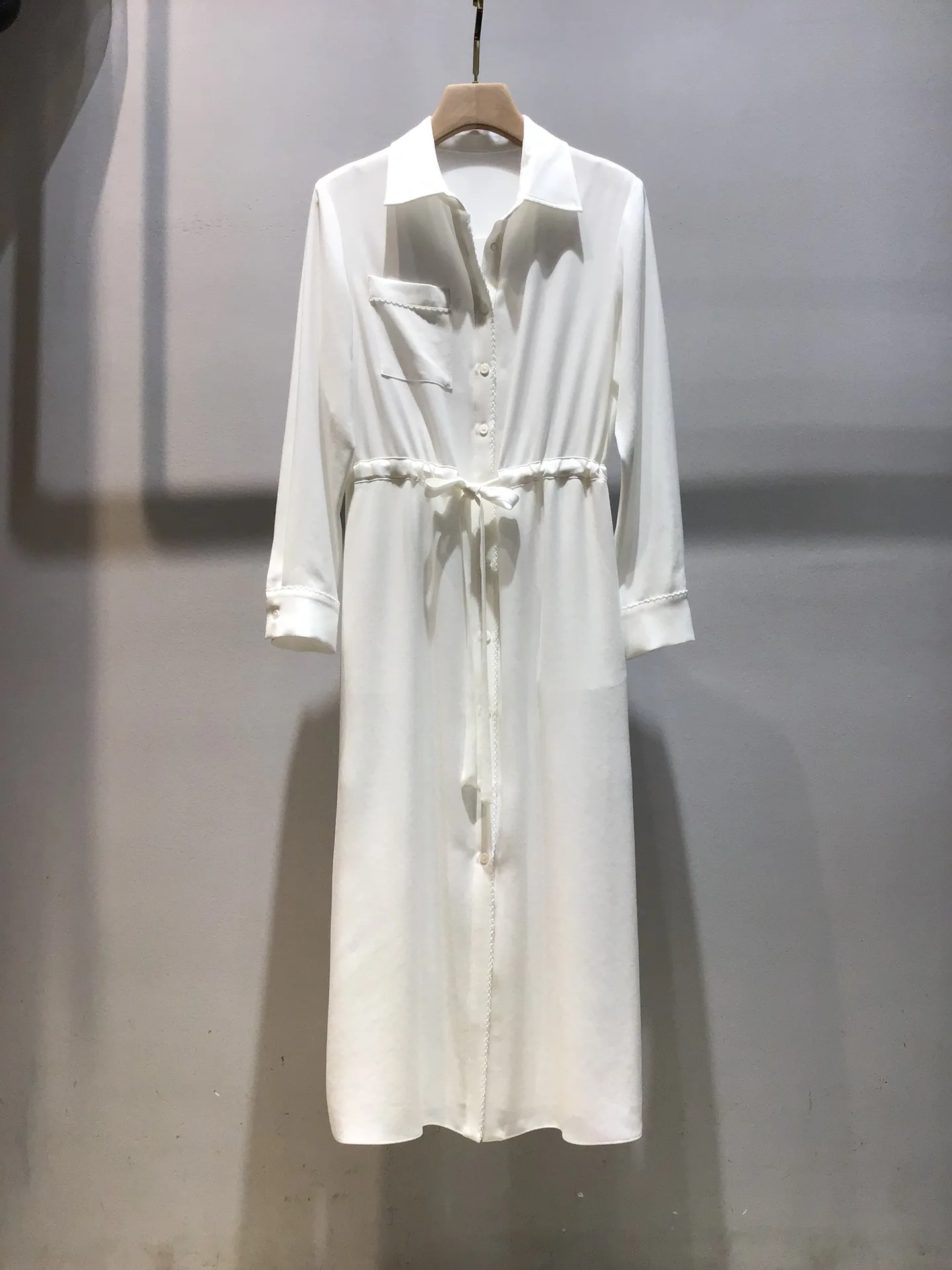 

2022 spring and summer women's new white acetate dress