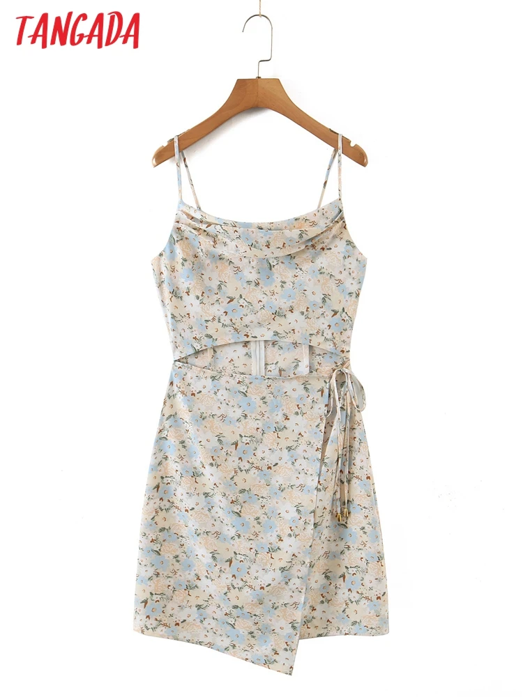 

Платье-мини женское с цветочным принтом, открытой спиной и вырезами