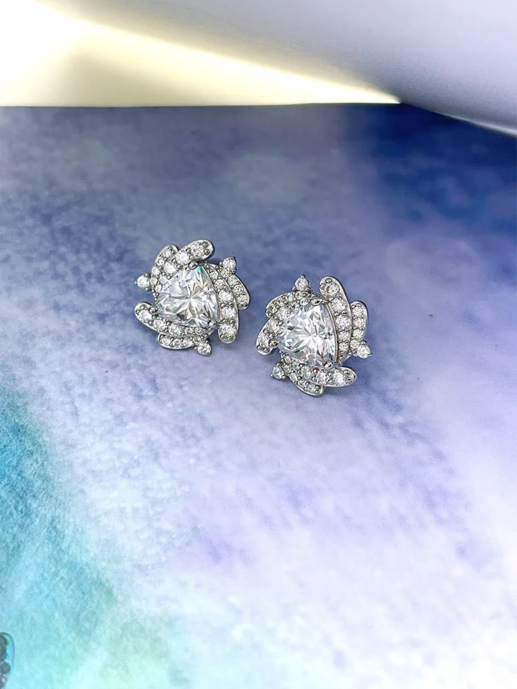 Фото Серьги из чистого серебра S925 пробы с белыми бриллиантами в японском и корейском стиле №3