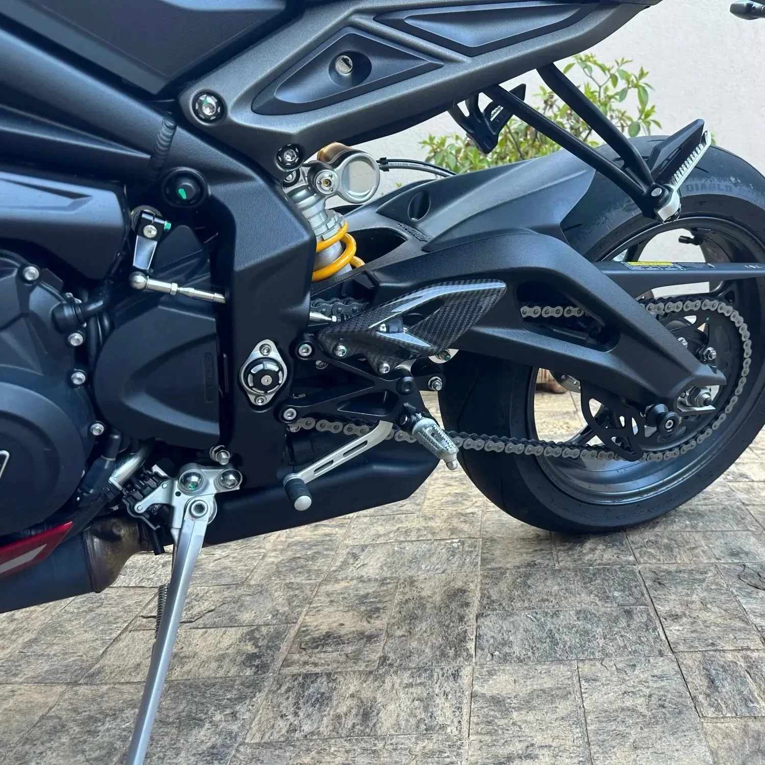 Для Triumph Street Triple 660 765 R RS 2016-2021 2022 2023 2024: Карбоновые аксессуары для мотоциклов, защитные накладки на заднюю часть сиденья, подножки (art.: 3920da2a9d1fc) - 3920da2a9d1fc