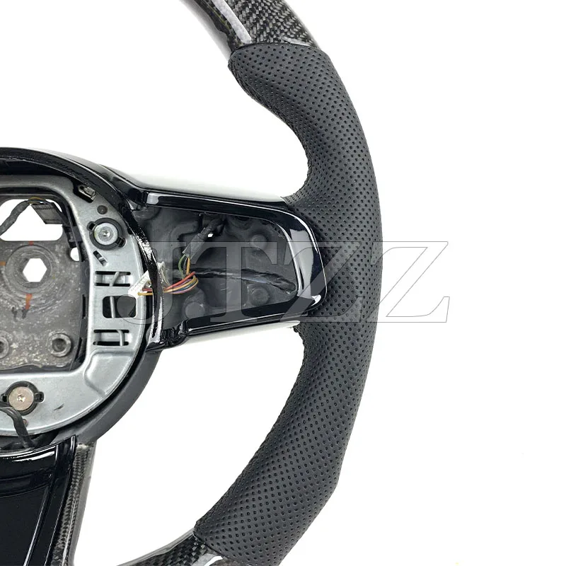 Фото Для Jaguar F-type P300 P380 P450 (двухдверное купе) — кожаный руль с карбоновыми вставками, аксессуары для интерьера автомобиля, 2020-2023 гг. №3
