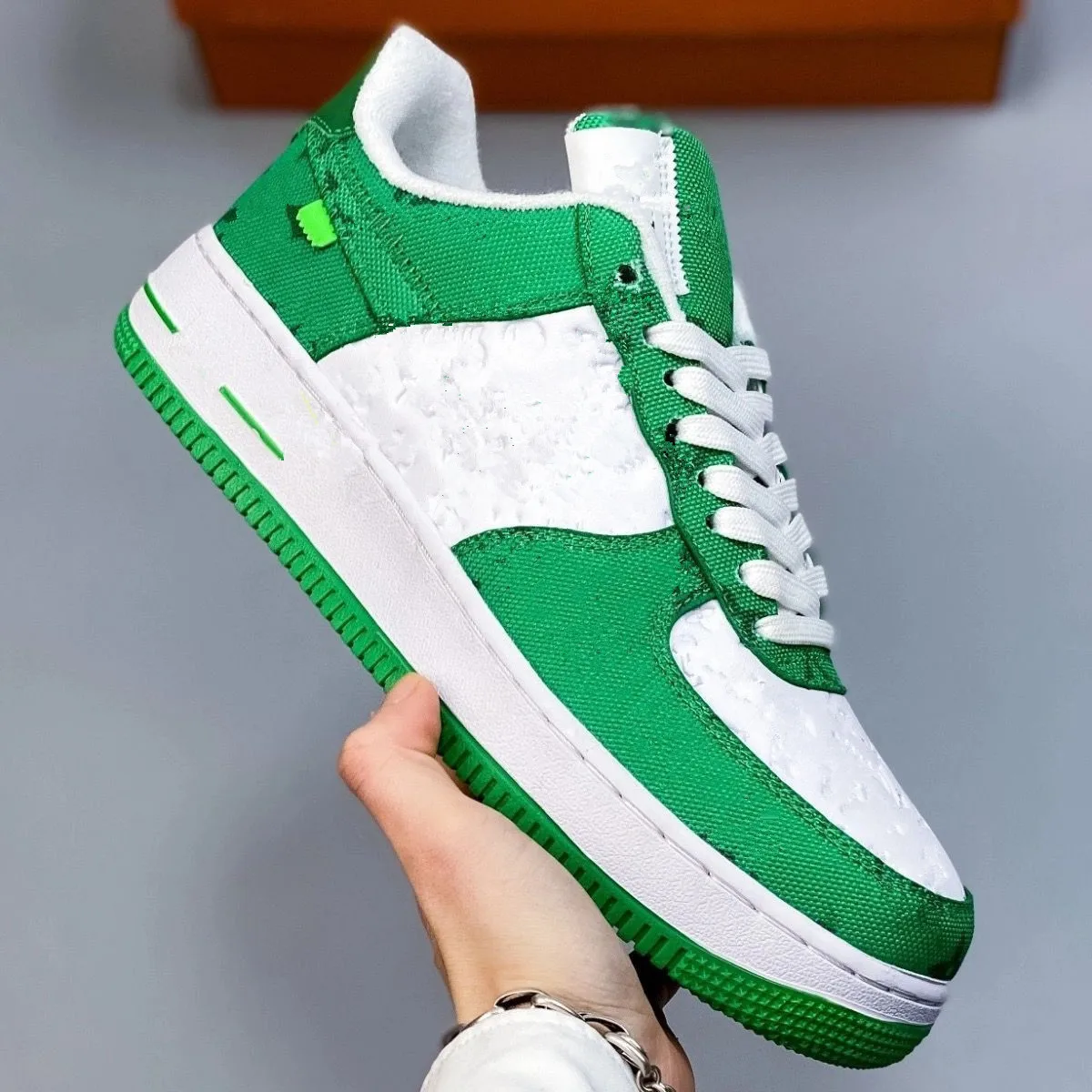 

Top 2022 New Classic Design Brand Shoes For Men Women Soft Flats Sport Sneakers Tennis Shoes Mens Casual Shoes