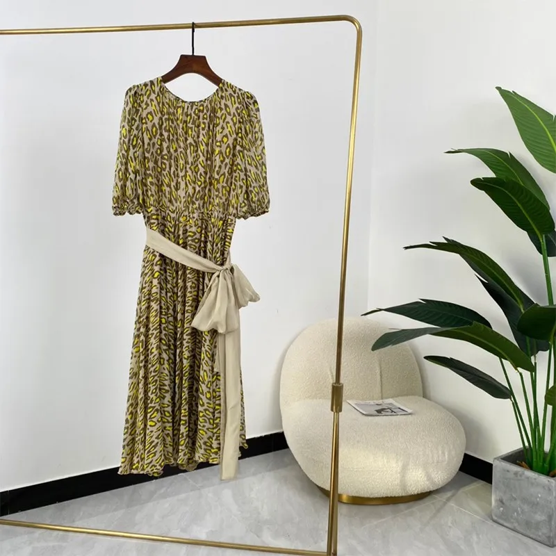

Spring Summer New Arrival High Quality Unique Desginer Leopard Short Sleeve Ladies Elegant Vinatge 100% Real Silk Dresses 2021