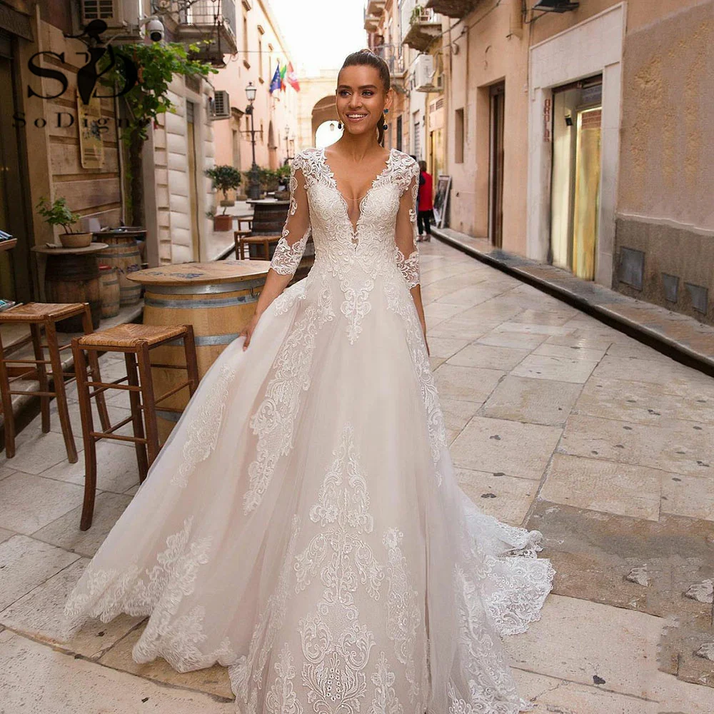 

Женское свадебное платье с коротким рукавом, V-образным вырезом и кружевной аппликацией