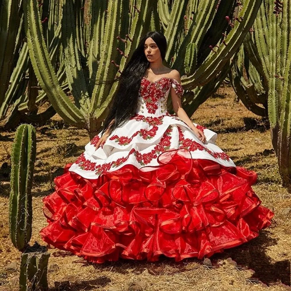 

Exquisite vestido de 15 anos Quinceanera Dresses Applique Beaded Ball Gown Sweet 16 Dress Sweetheart Pageant Gowns