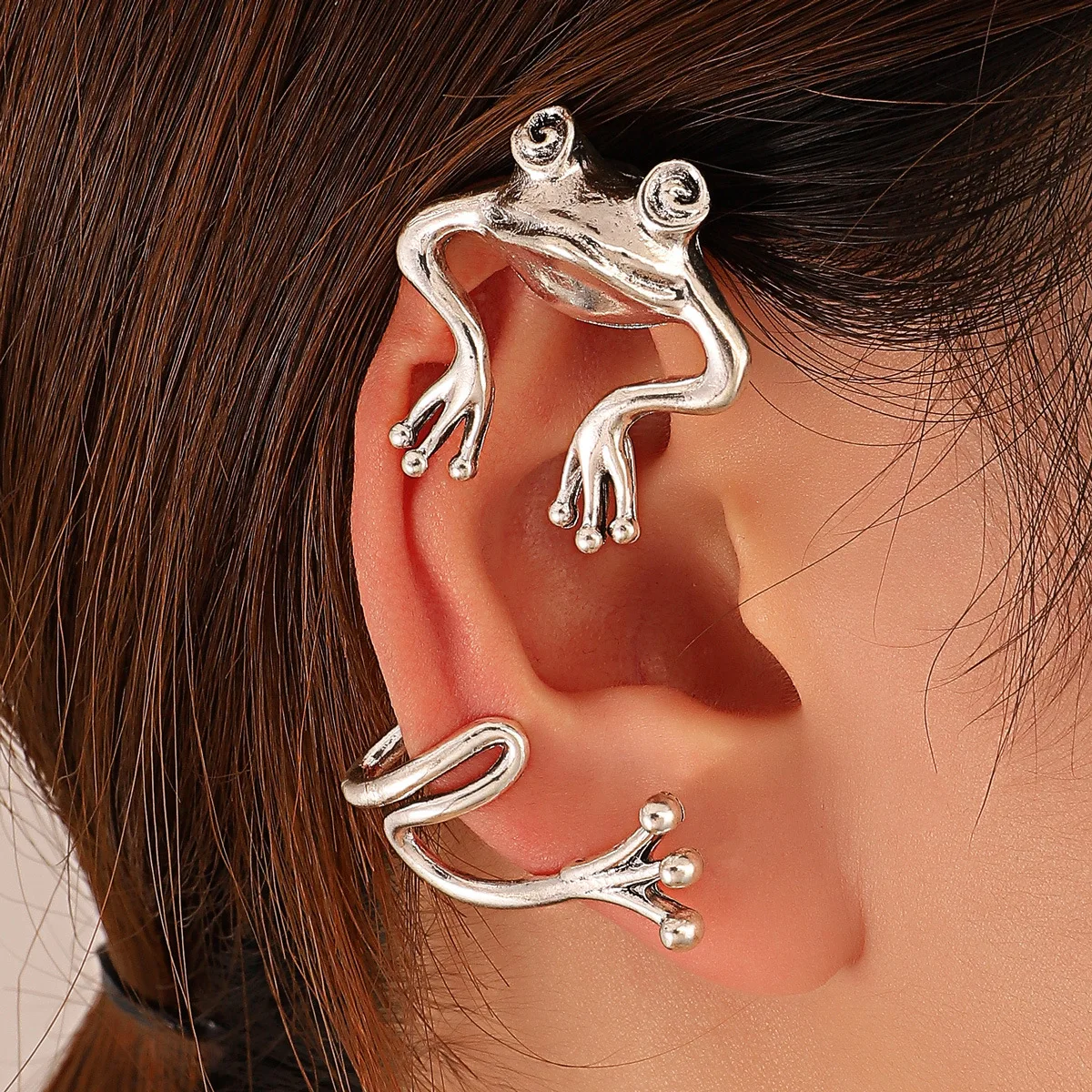 

Fashion Metal Frog Holeless Ear Clip Retro Style Creative Animal Ear Hanging Jewelry Festival Gift for Men and Women