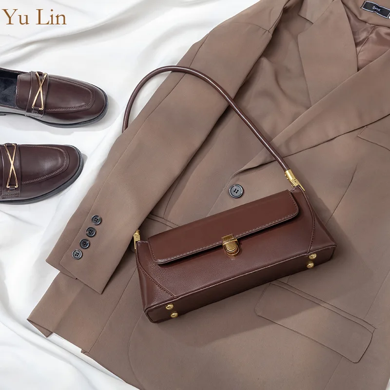 

New senior sense fashion shoulder bag baguette bag Courier female bag niche design fashion