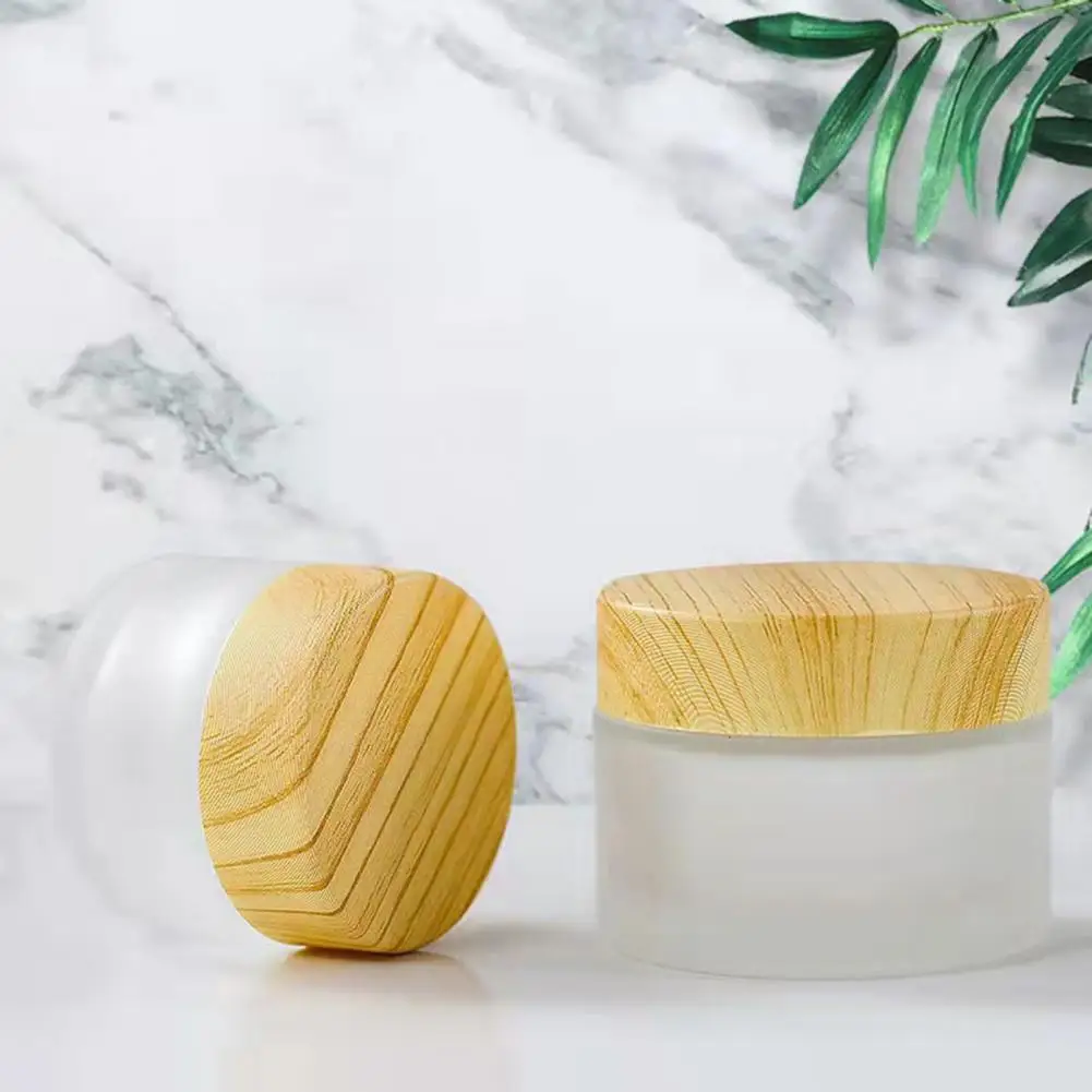 

Makeup Jar Versatile Cosmetic Eyeshadow Makeup Face Liquid Bottle Portable to Carry Makeup Bottle
