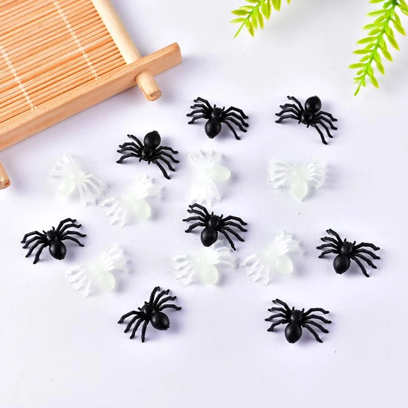 

50Pcs Plastic Black Spider Halloween Decoration Supplies Festival Supplies Funny Prank Toys Useful Decoration Realistic Prop
