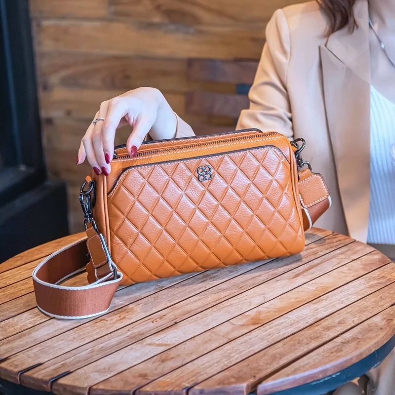 high quality luxury brand Fashion Rhombic Square 2023 New Style Small Versatile Leather Women's Casual Crossbody Shoulder Bag 88