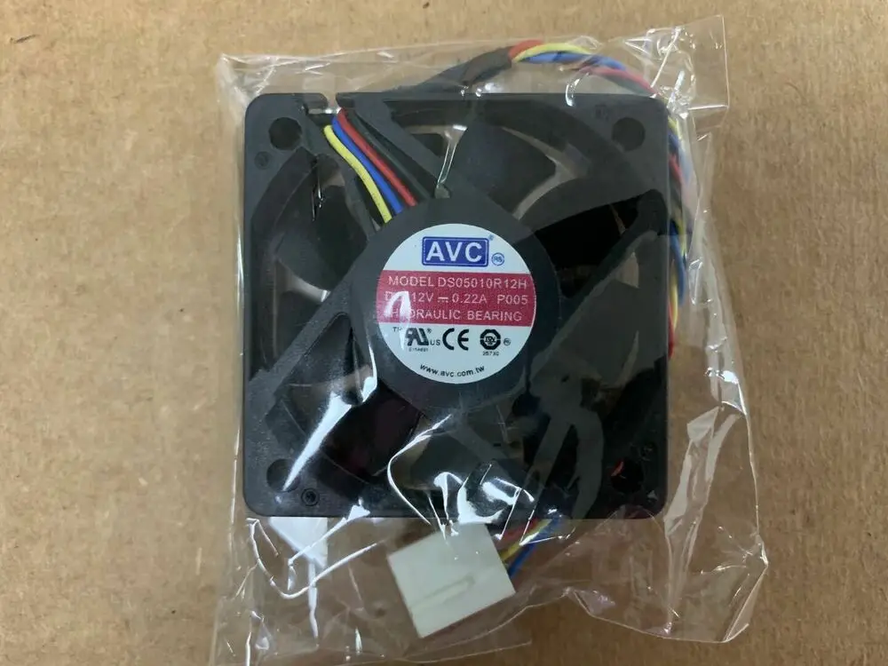 

AVC DS05010R12H 12V0.22A 5CM 50x50x10mm 4pin PWM Cooling Fan