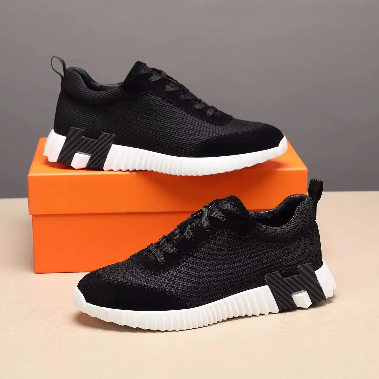 

Luxury Brand Design Spring Men Fashion Casual Sport Shoes Lace Up Genuine Leather Round Toe Women Shoes Sneakers