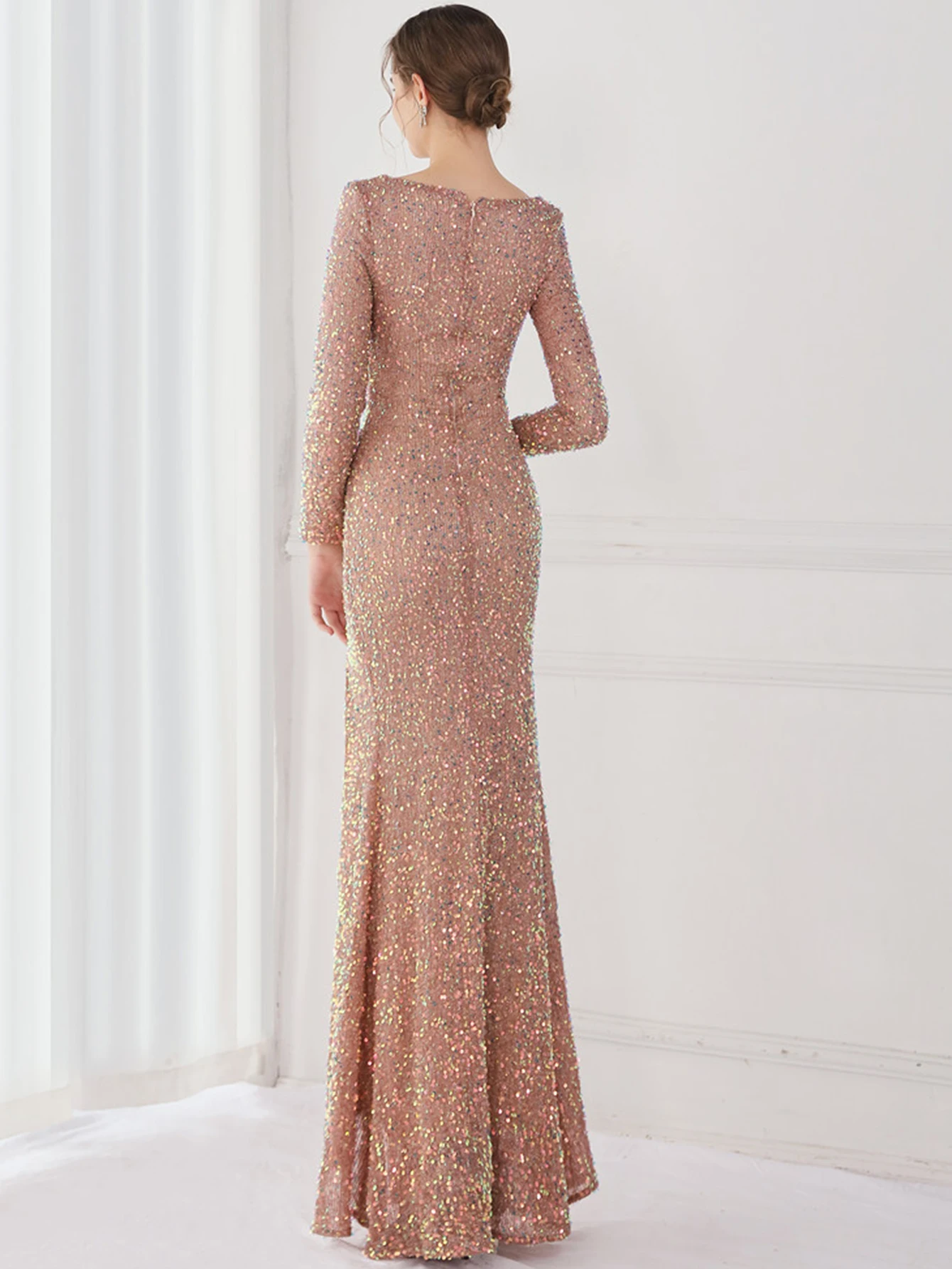 Женское винтажное вечернее платье черное или белое макси с длинным рукавом и