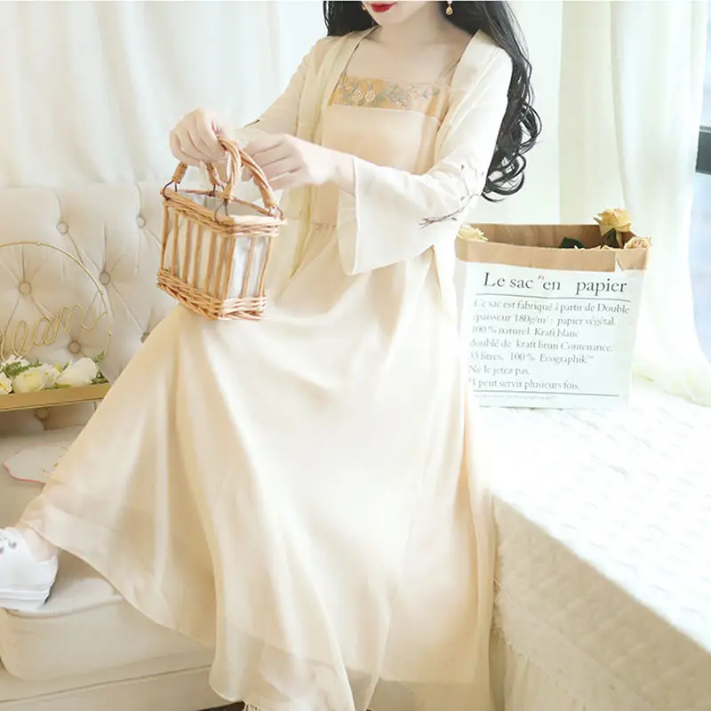 Фото Женский костюм Hanfu из 2 предметов в китайском стиле, повседневное шифоновое платье на бретельках с цветочной вышивкой и кардиган, сказочные костюмы, лето 2022 №4