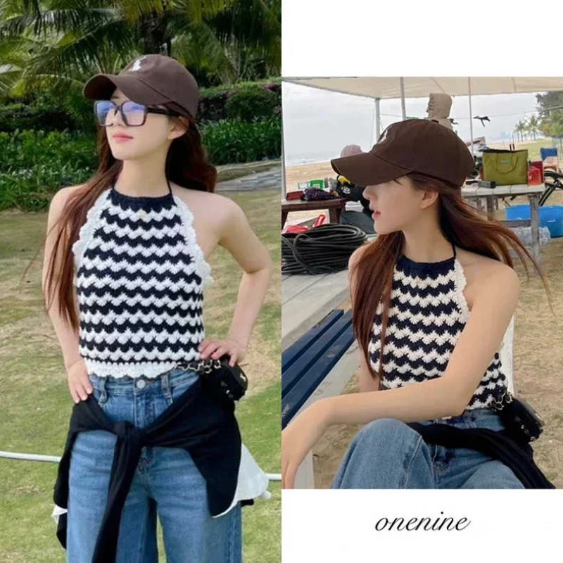 

Camisole women's short black and white striped sexy knitting top