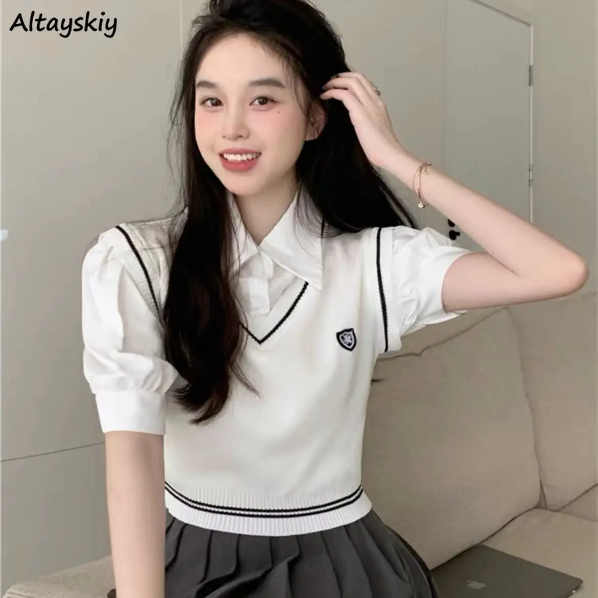 

V-neck Sweater Vests Women Gentle Preppy Style Cozy Cropped Vintage Classic Ulzzang Simple Harajuku Girlish Young Leisure Autumn