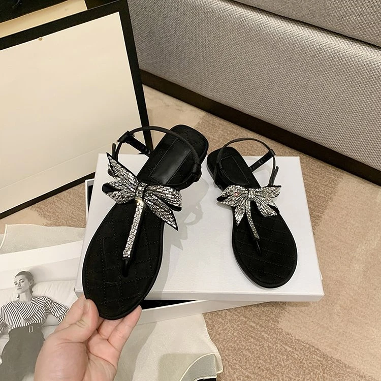 

2022 New Summer Women's Flat Bottom Beach Shiny Rhinestone Butterfly Slippers Flat Bottom Summer Shoes 35-39 Comfortable ·