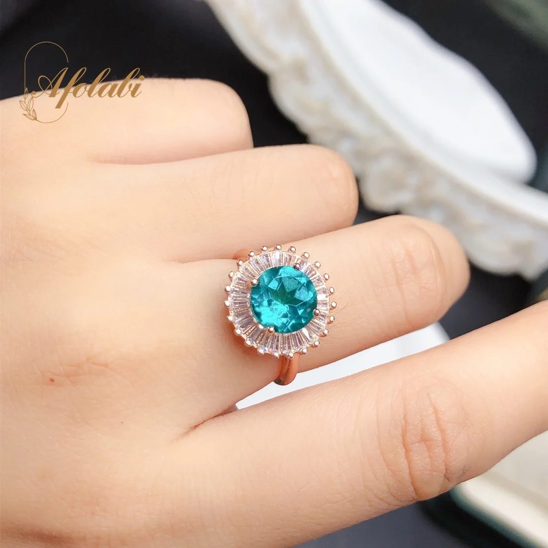 

Женское кольцо с натуральным топазом, 10 х10 мм