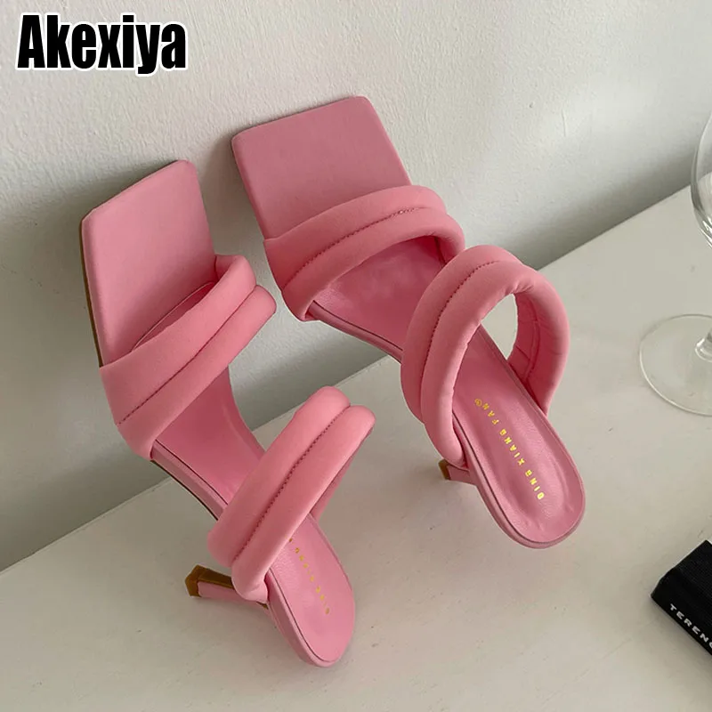 

Повседневные женские тапочки ярких цветов для улицы, модные летние тапочки с квадратным носком на тонком низком каблуке, тапочки bc6252