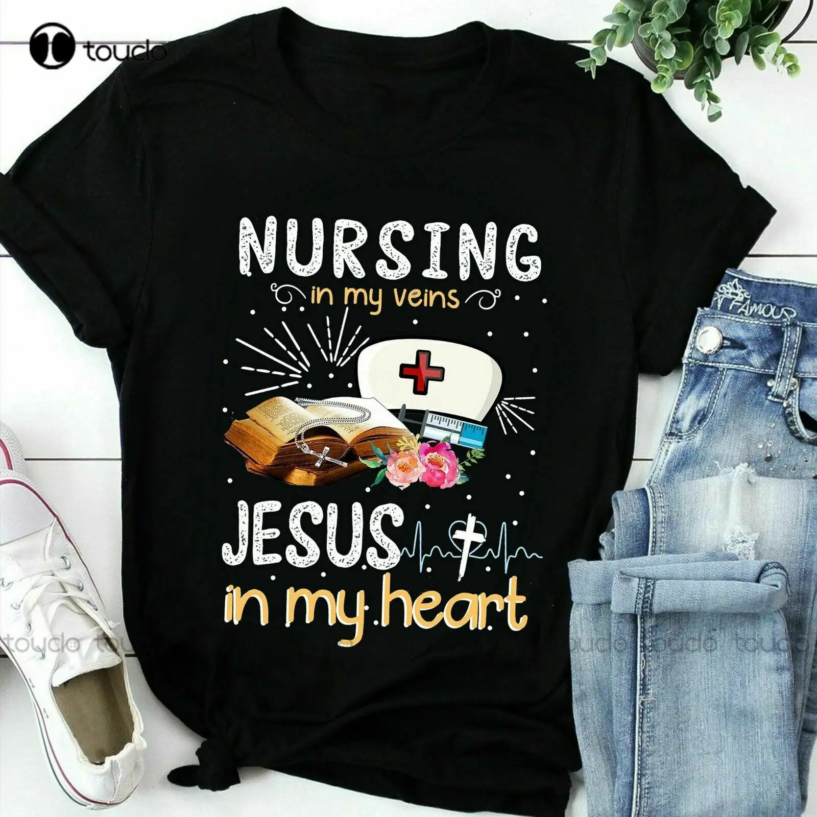 

New Nursing In My Veins Jesus In My Heart T-Shirt Best Gift For Christian Nurse S-6X Red Shirts For Men Streetwear Tshirt Retro