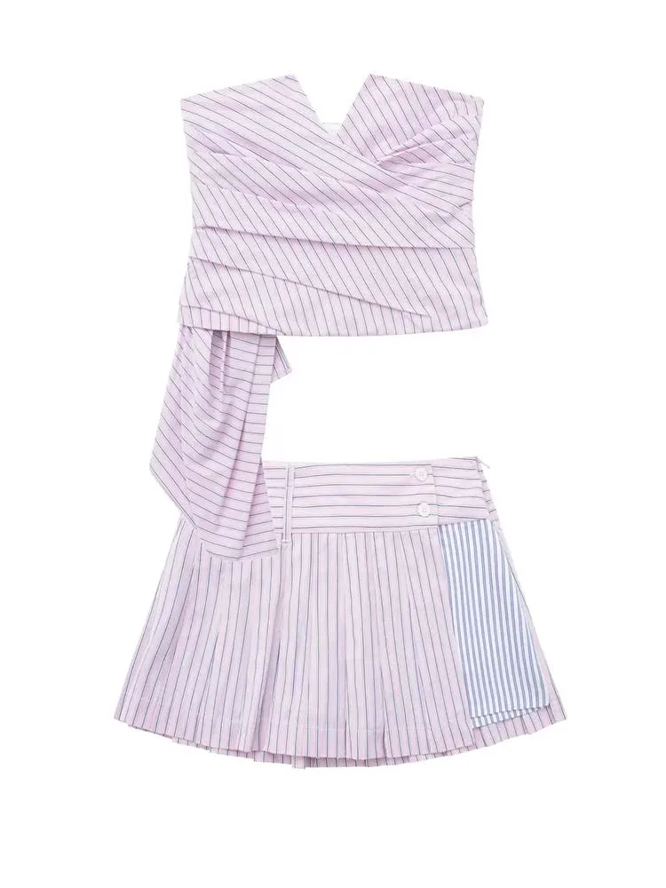 

Комплект из двух предметов женский летний из топа и шортов в полоску