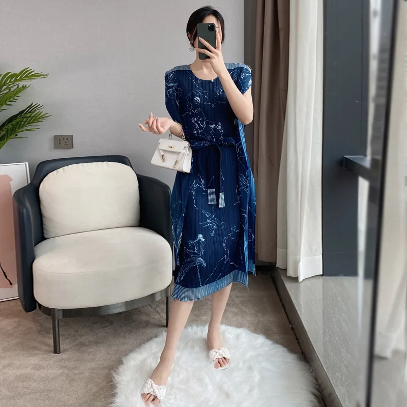 

Miyake pleated dress 2022 summer dress mom fashion age reduction print plus size 200 jin can wear fat mm belly cover dress women