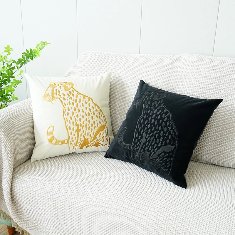 

Modern Luxury Black Golden Leopard Pillowcase Model Room Embroidered Cushion Cover for Home Decoration