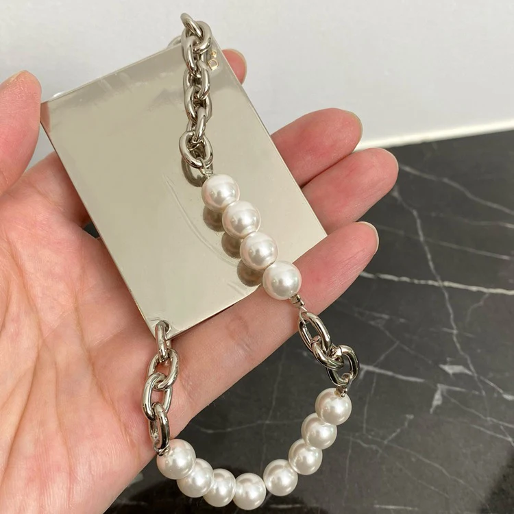 

Shoulder Bag Crossbody Handbags Pearl Chain Metal Tag Pendant Bag Accessories