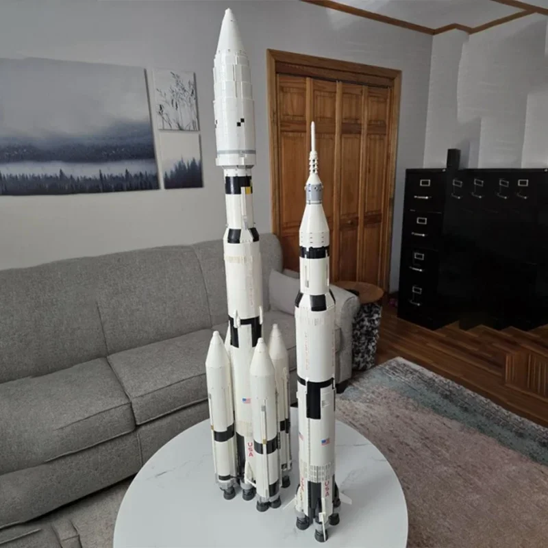 Фото Конструктор MOC Saturn V MLV: Трехступенчатая космическая ракета, 5369 деталей, развивающая игрушка для сборки, идеальный подарок на праздник №5