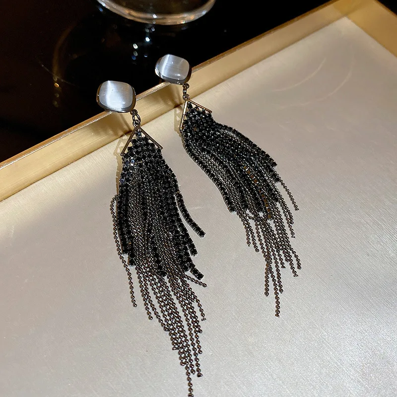 

2022 New White Opal Stone Crystal Chain Tassel Earrings For Women Party Jewelry Vintage Oorbellen Brincos Wholesale