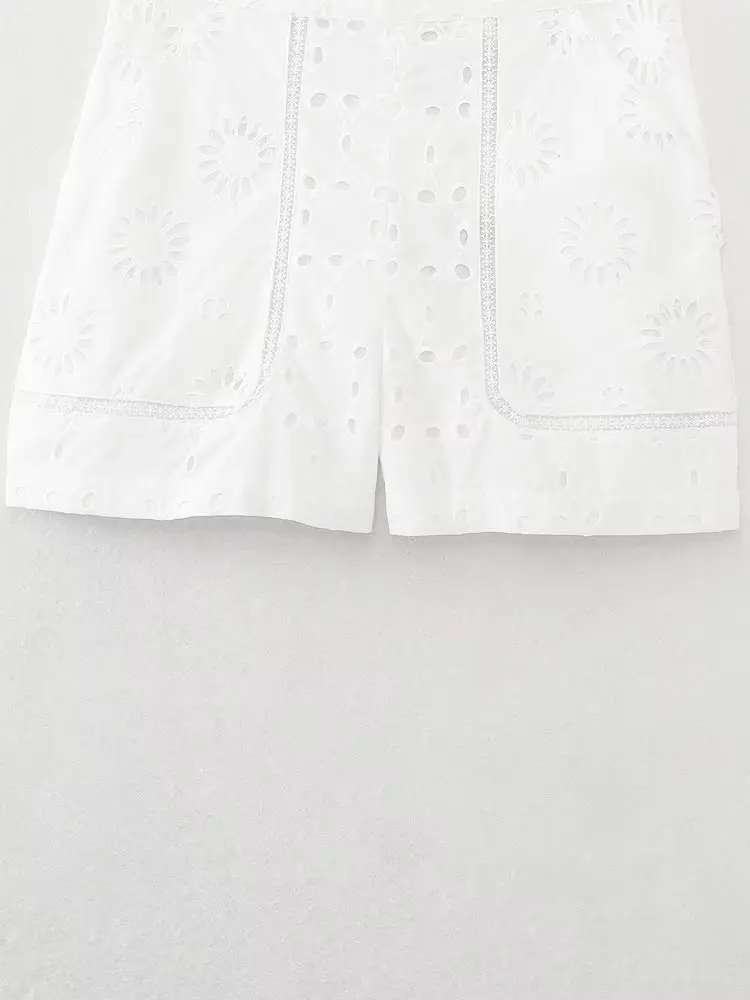 Withered Moroccan French High Waist Cotton Bermuda Shorts Fashion Ladies Retro Embroidery Hollow Casual Summer Shorts Women