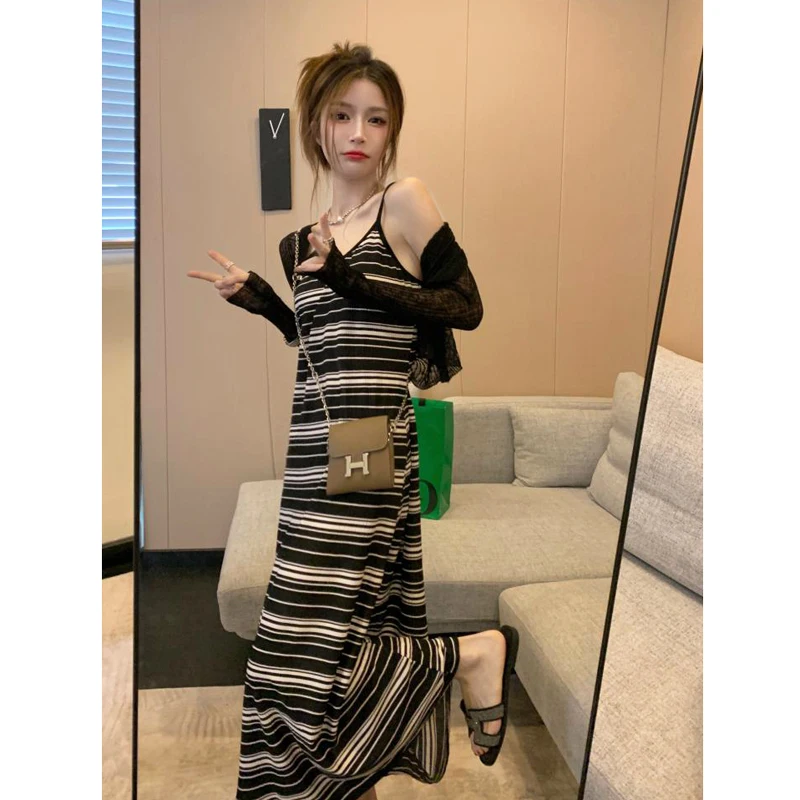 

Striped suspender dress women's summer 2022 new Korean version high-end feeling slim, wear a knee length skirt outside