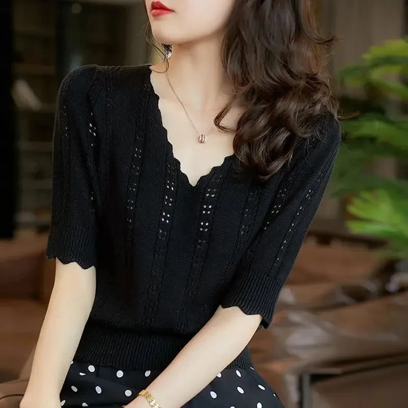 

Корейский стиль сплошной цвет полые вязаные рукава до локтя повседневная мода V-образным вырезом женская футболка весна лето новый универс...