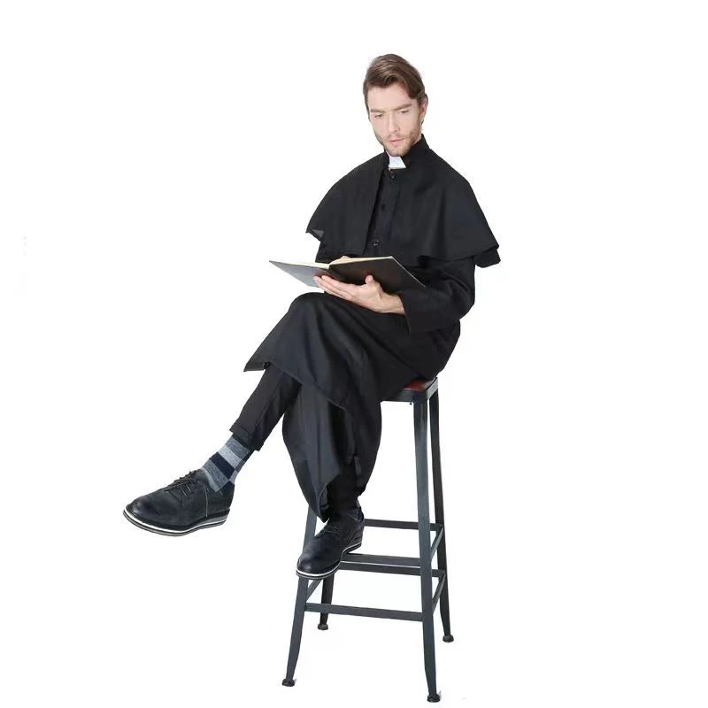 Костюм священника