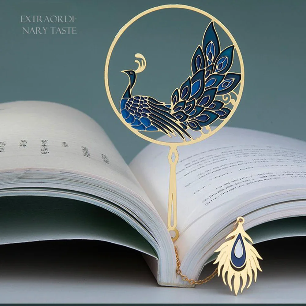 Металлический зажим для книги