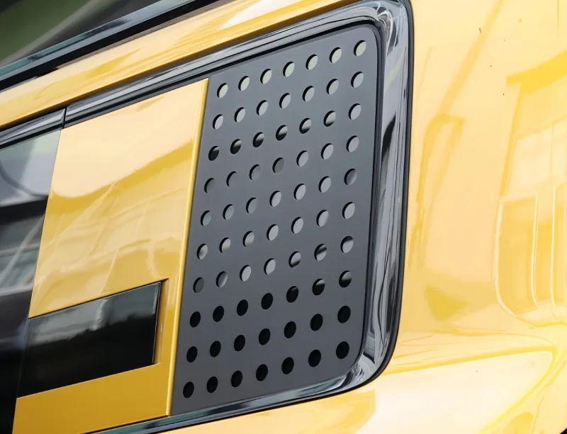 Фото Защитная пластина для оконного стекла автомобиля, подходит для BYD Leopard 5, модифицированное авто хвостовое окно, металлическая броня, сетка, детали для внешнего обновления автомобиля №3