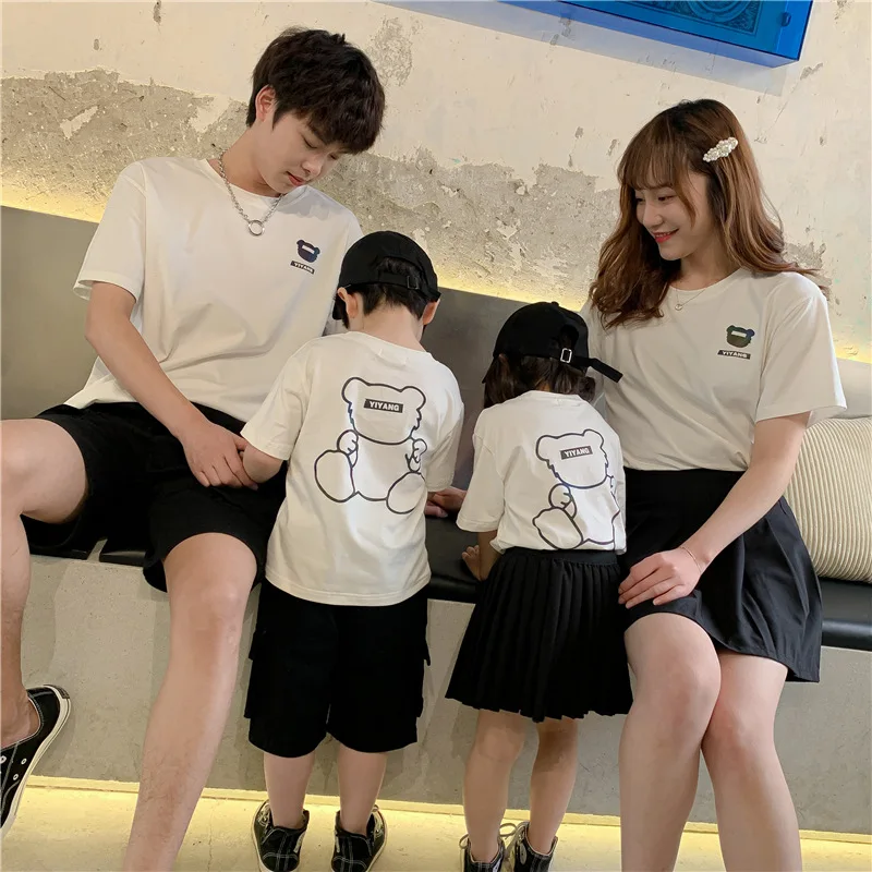 

2022 Western-Style Family Of Three Or Four Family Wear Reflective Bear Parent-Child Short-Sleeved T-Shirt