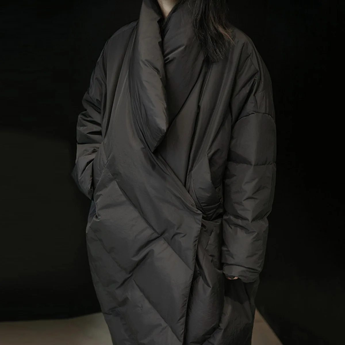 Yeezzi Winter Fashion Casual Female Coats Black Thicken Solid Color Warm Irregularity White Duck Down Coat for Women 2022 New