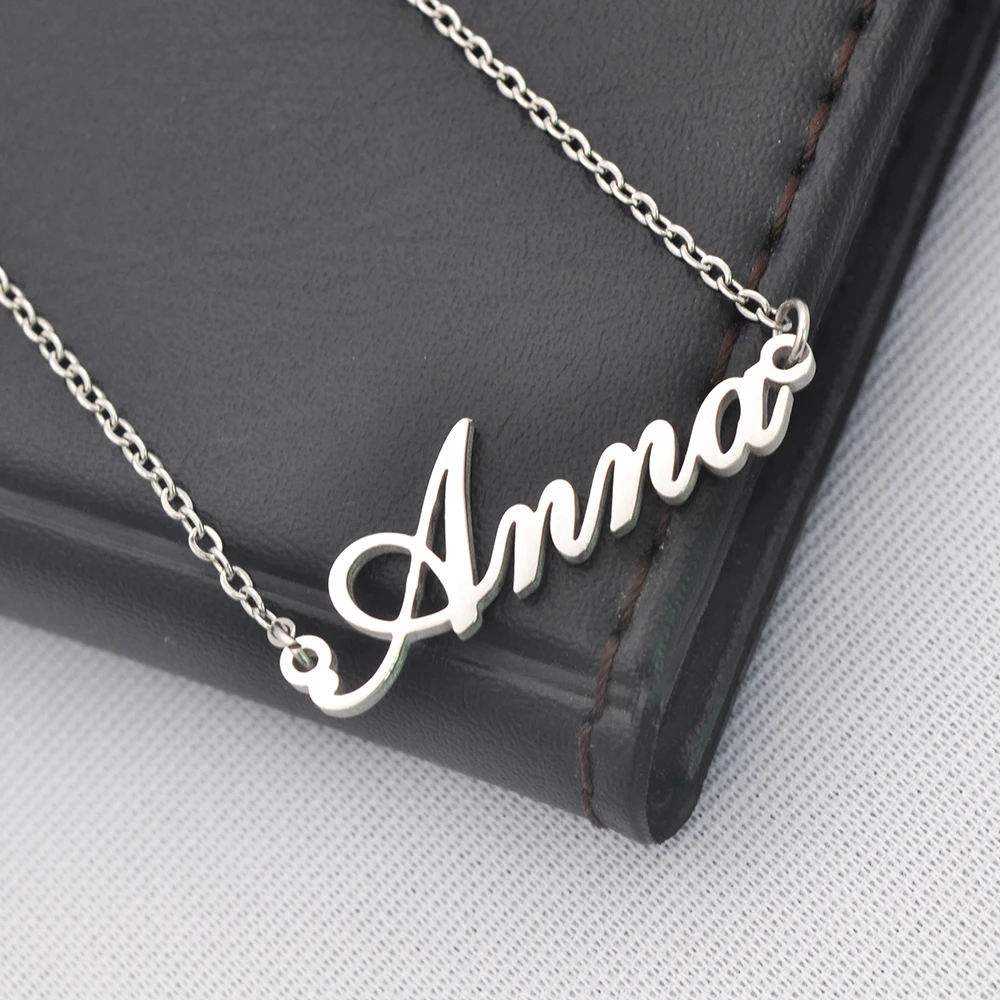 Customized Name Necklace In Different Languages Stainless Steel Nameplate Personalized Fashion Gift for Mother Or Lover Child