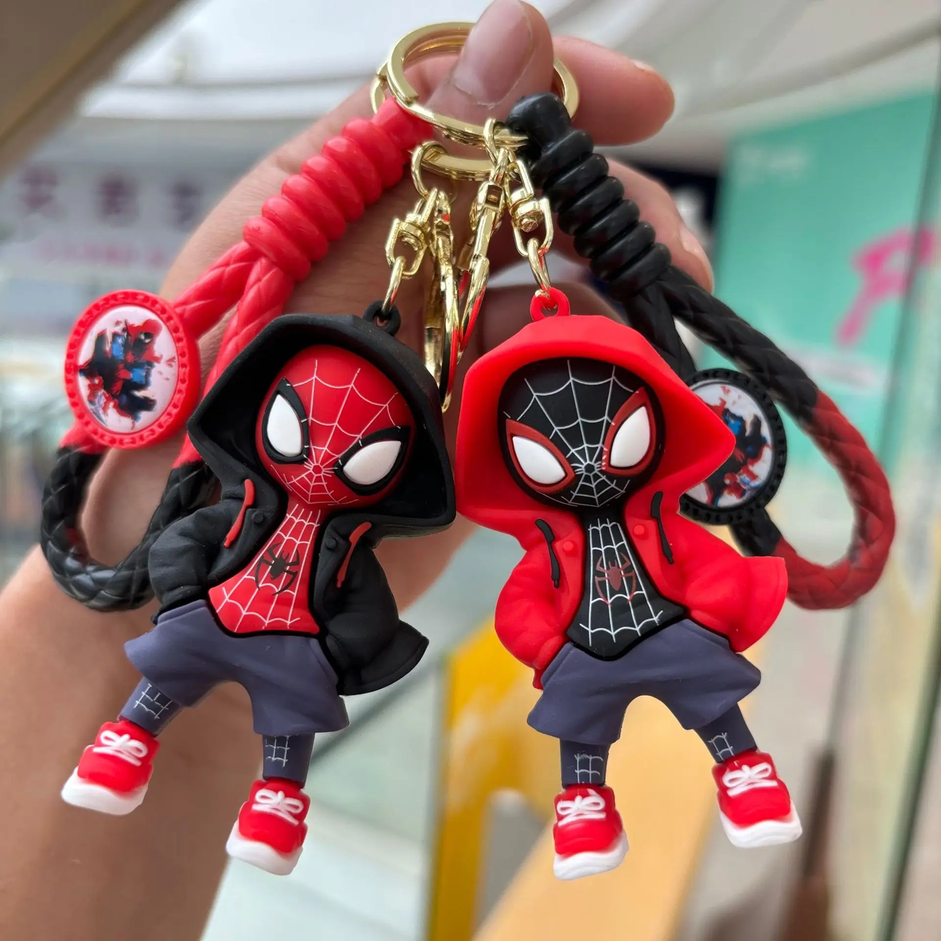 Фото Брелок Marvel Spider-Man: Фигурка Человека-паука, аниме-брелок, подвеска для рюкзака/школьной сумки, брелок для ключей от машины, детская модель-игрушка №1