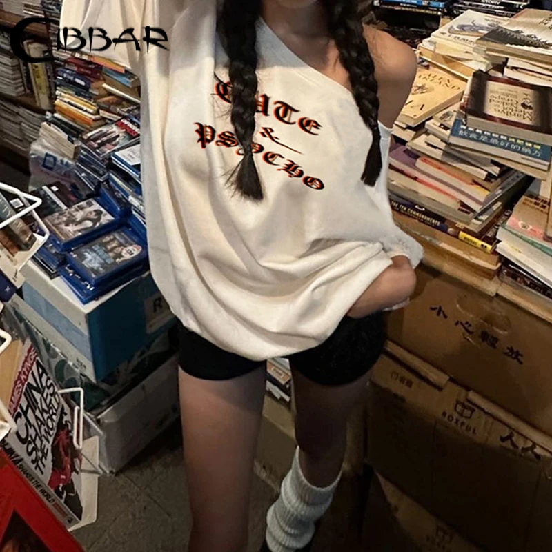 Женская белая футболка с коротким рукавом