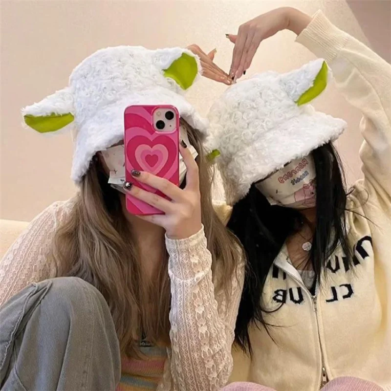 Панама женская зимняя из овечьей шерсти плюшевая шапка с ушками тёплая мягкая