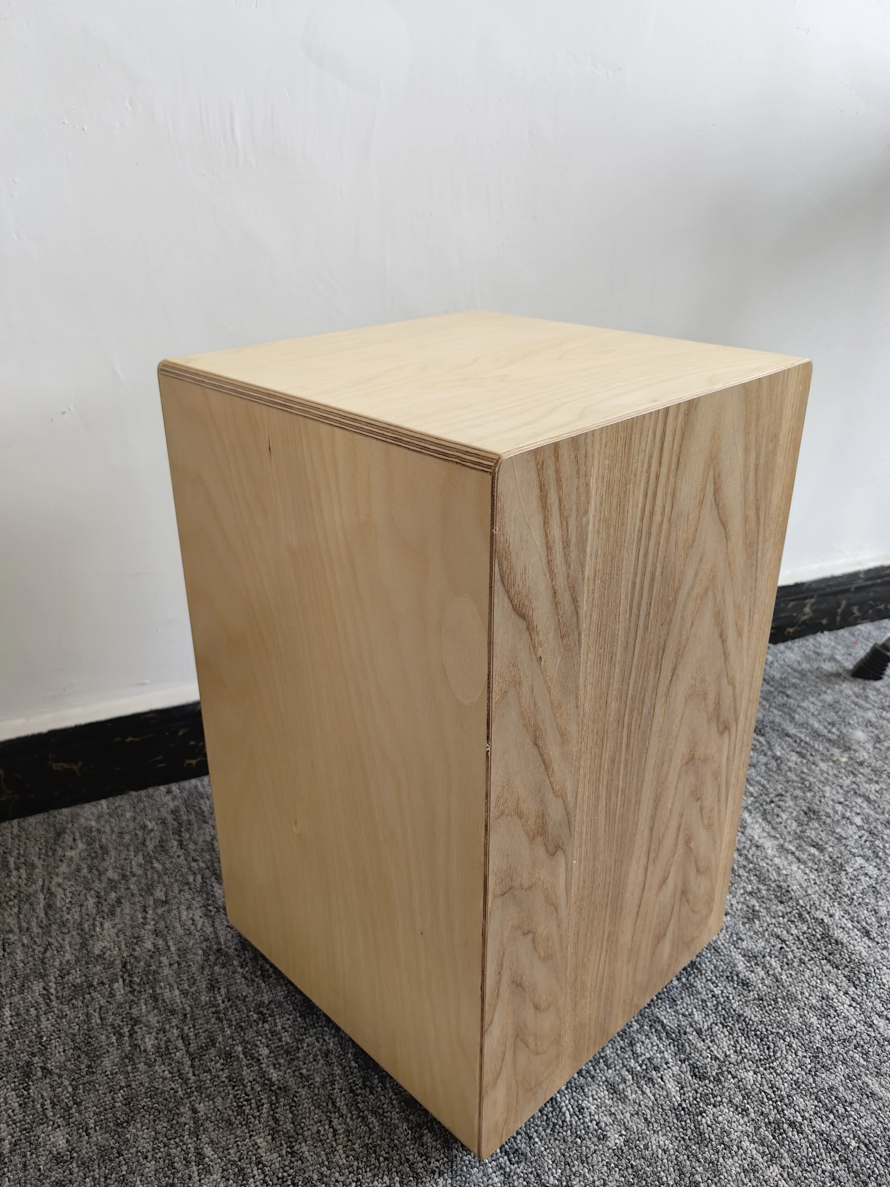 Cajon Drum, с внутренними гитарными струнами Birchwood Beat Cahone Drum с рюкзаком, двойными регулируемыми ремнями (art.: 3920d39617c11) - 3920d39617c11