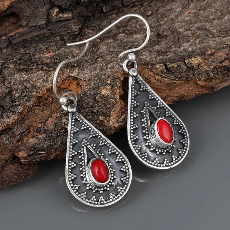 

Creative Vintage Red Stone Earrings Fashion Wedding Engagement Pendant Earring Women Jewelry
